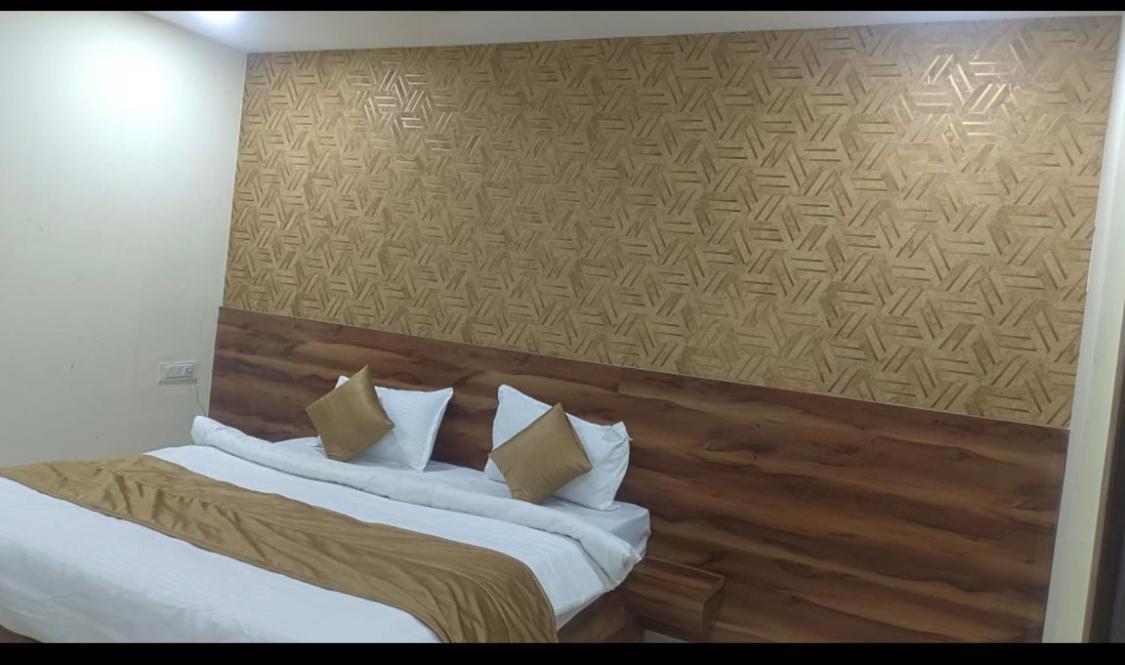 Siddi Vinayaka Hotel Hyderabad Exterior photo